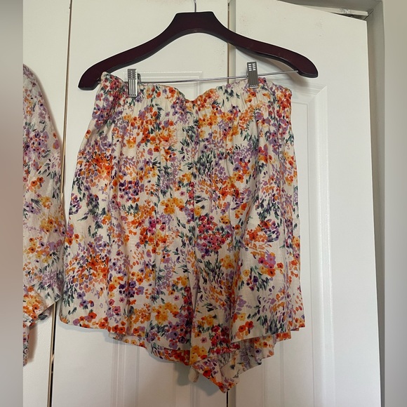 Two piece floral set - Picture 2 of 4